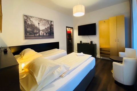 Monteurzimmer in Deutschland Zimmervermietung Rick 120 Apt 10 SZ